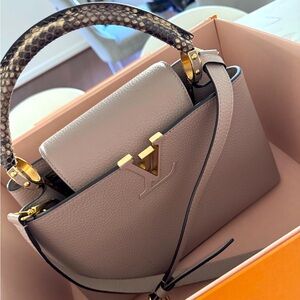 LV Capucines BB handbag, New condition,Taupe Color, it comes with box,dust bag.